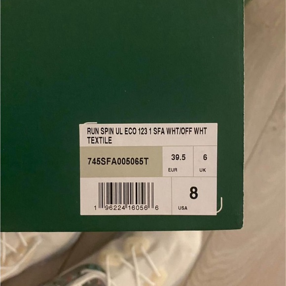 Brand new Lacoste running shoes - Picture 5 of 5